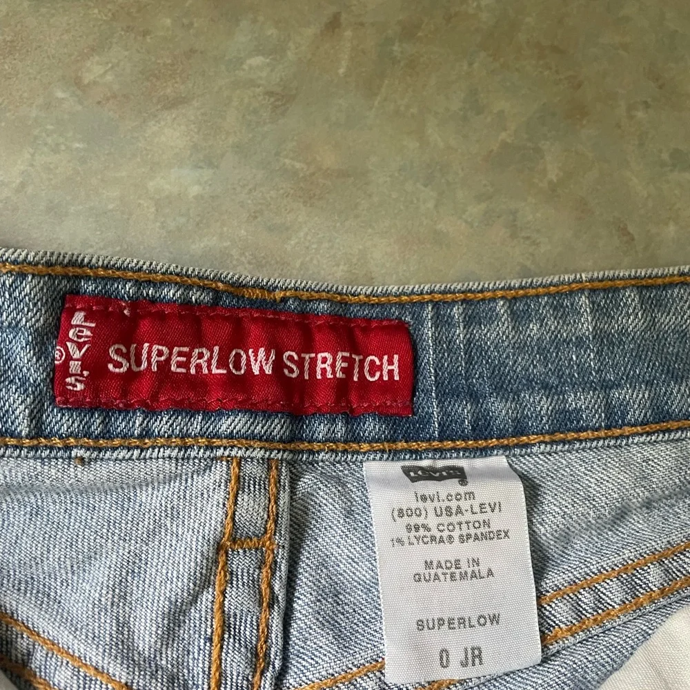Levi's Light Blue Denim Jean Shorts - Picture 3 of 15